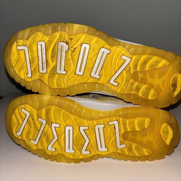 Size 12C- Air Jordan 11 Low Yellow Snakeskin  In Excellent Condition - Picture 6 of 8